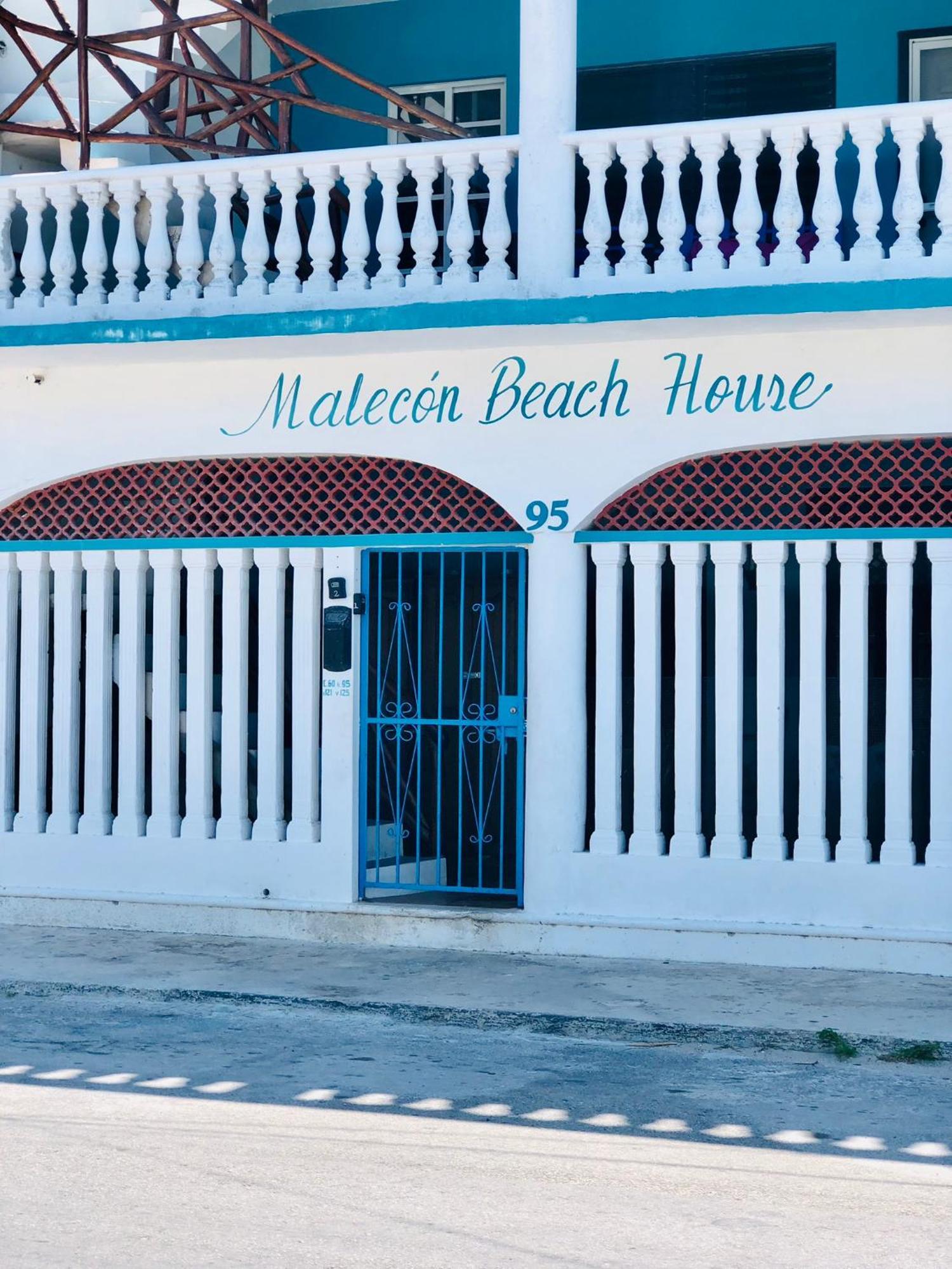 Malecon Beach House In Progreso 1 Block From Beach Dış mekan fotoğraf